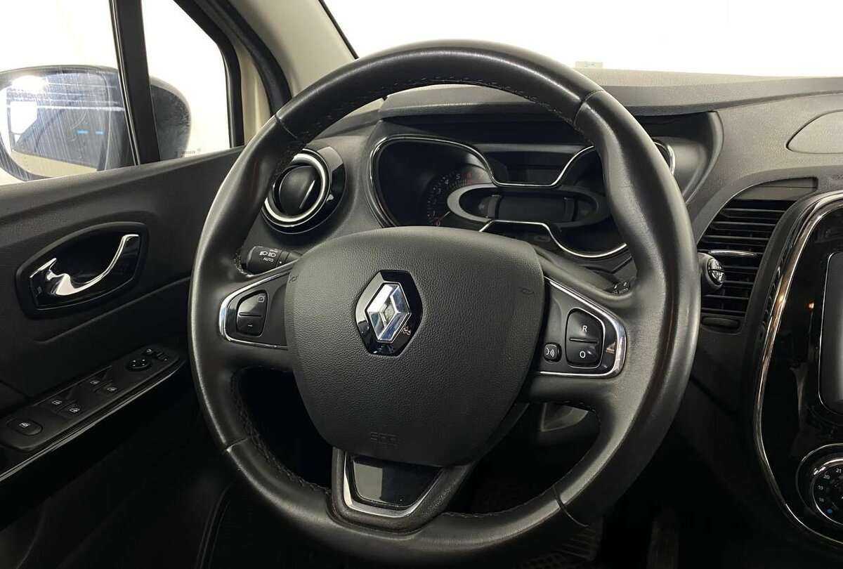 Купить Renault Kaptur с пробегом. Фото: #8