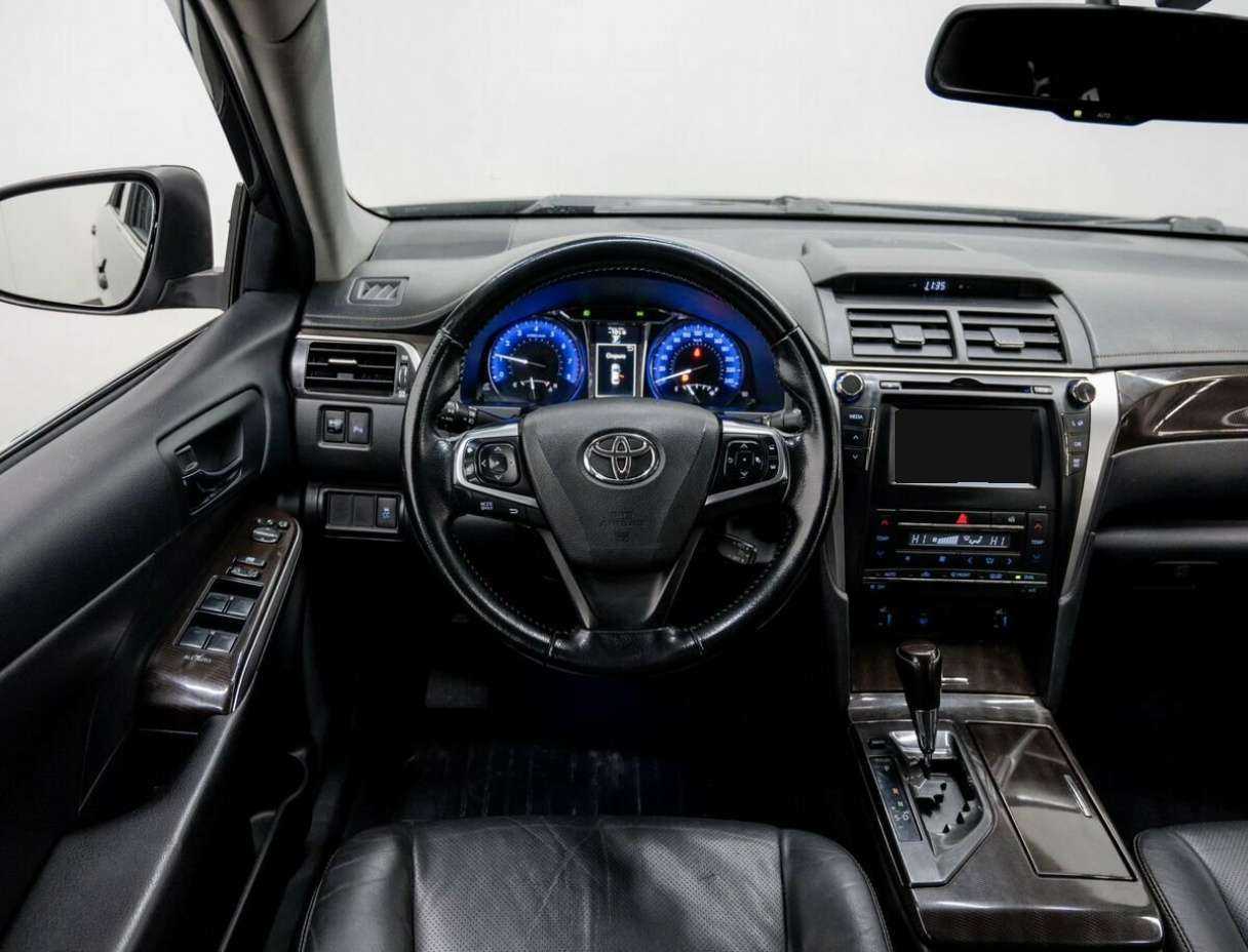 Купить Toyota Camry с пробегом. Фото: #10