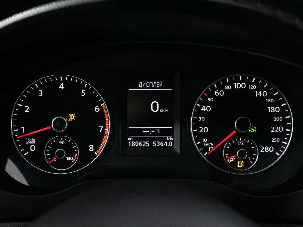 Купить Volkswagen Jetta с пробегом. Фото: #11