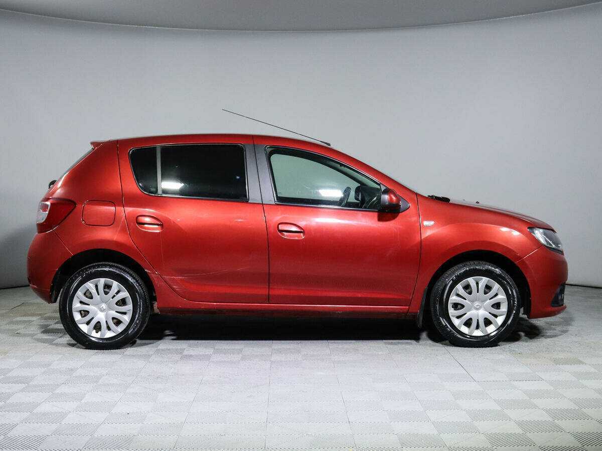 Купить Renault Sandero с пробегом. Фото: #3