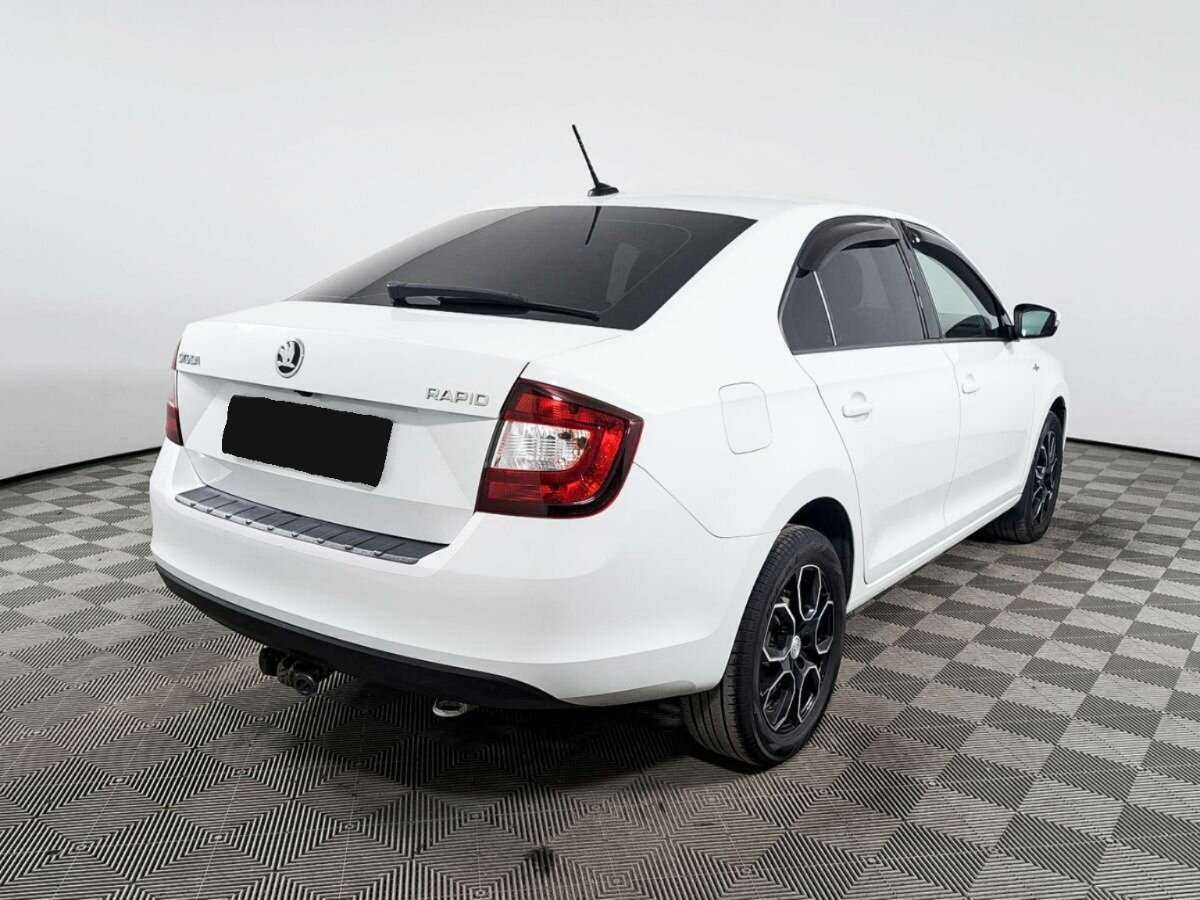 Купить Skoda Rapid с пробегом. Фото: #3