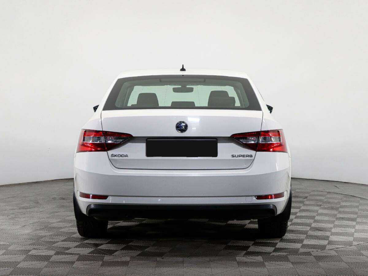 Купить Skoda Superb с пробегом. Фото: #4