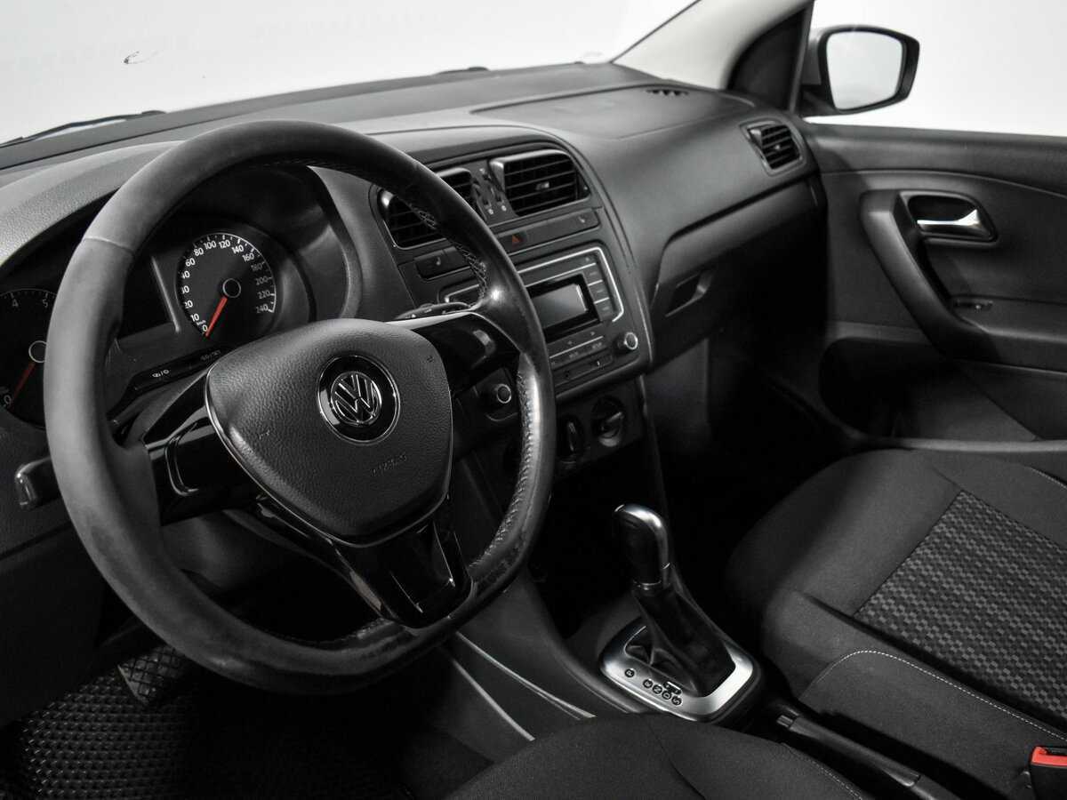 Купить Volkswagen Polo с пробегом. Фото: #8