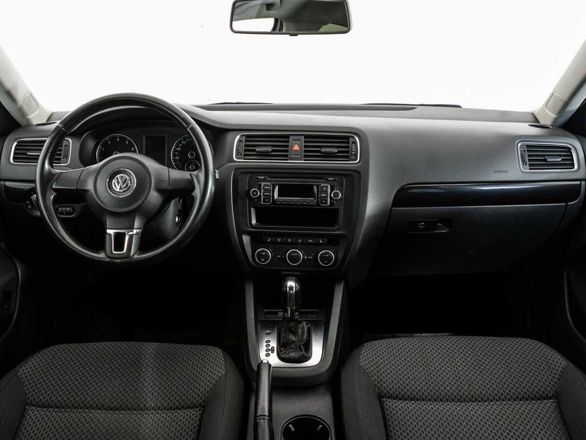 Купить Volkswagen Jetta с пробегом. Фото: #7