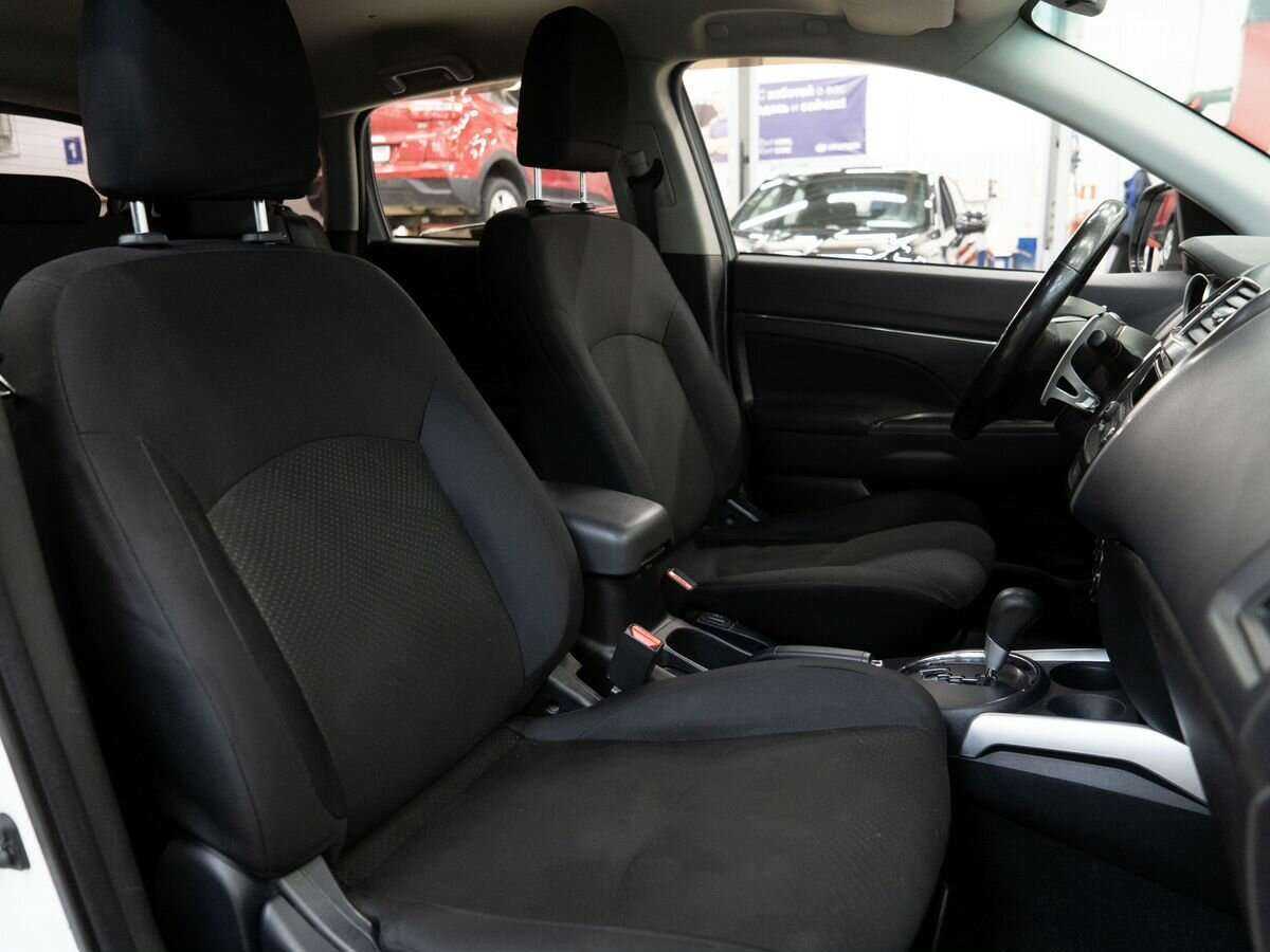 Купить Mitsubishi ASX с пробегом. Фото: #8