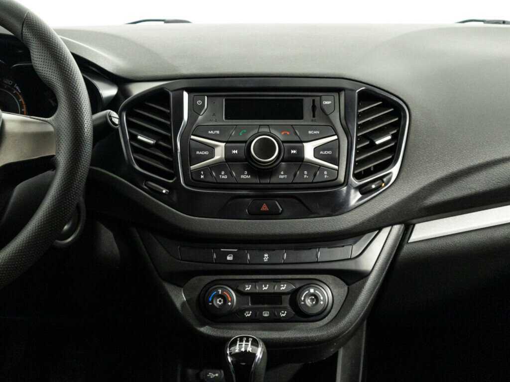 Купить Lada (ВАЗ) Vesta с пробегом. Фото: #13