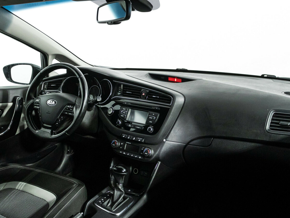Купить Kia Ceed с пробегом. Фото: #8