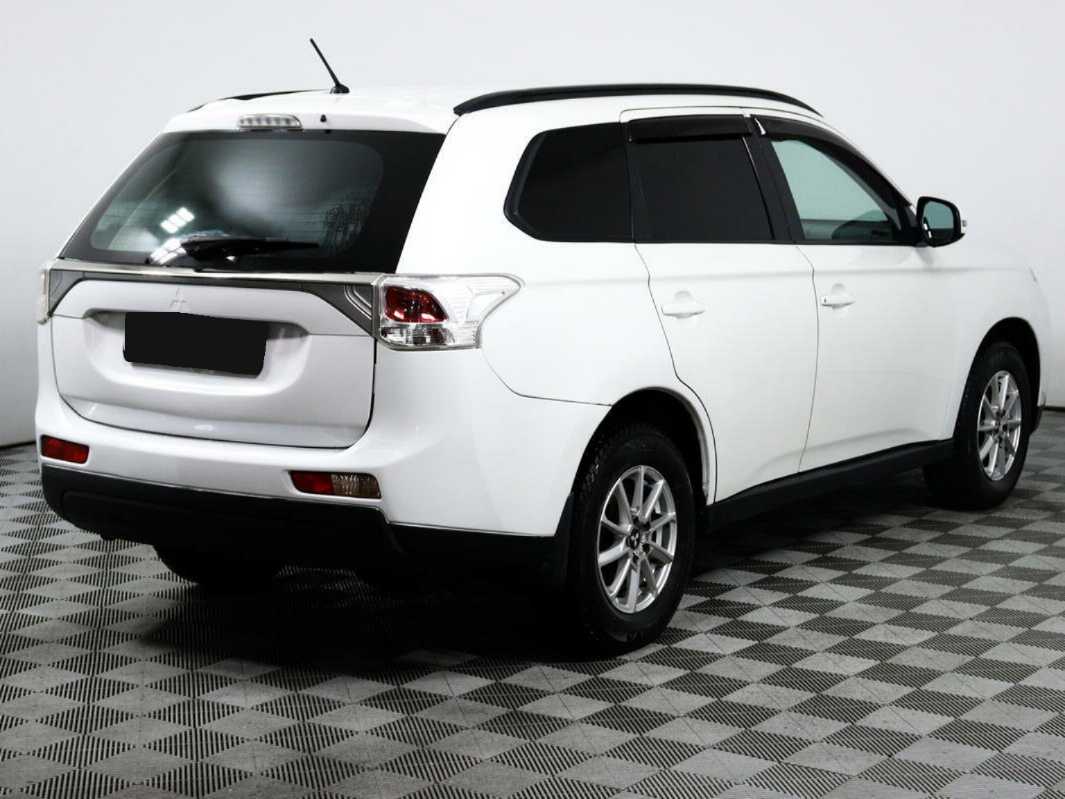 Купить Mitsubishi Outlander с пробегом. Фото: #4