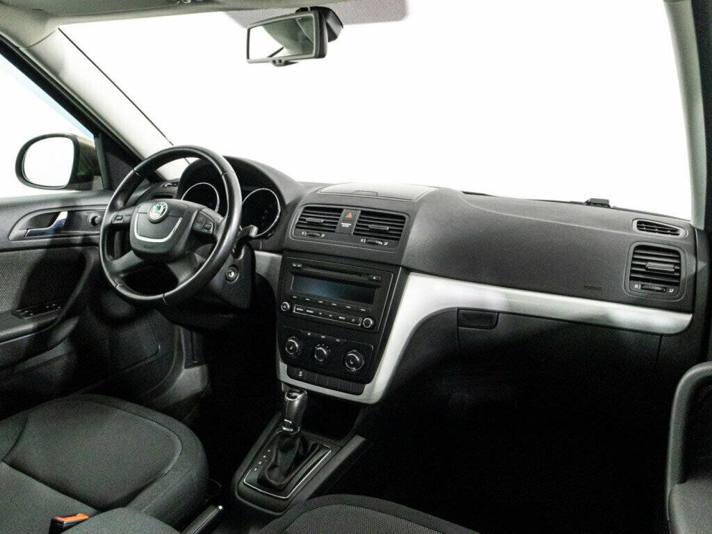 Купить Skoda Yeti с пробегом. Фото: #8