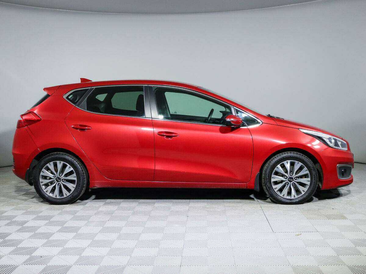 Купить Kia Ceed с пробегом. Фото: #3