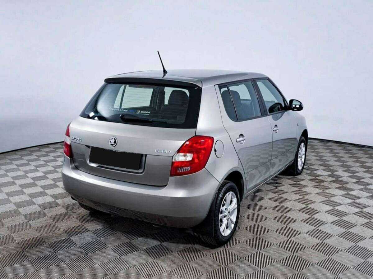 Купить Skoda Fabia с пробегом. Фото: #4