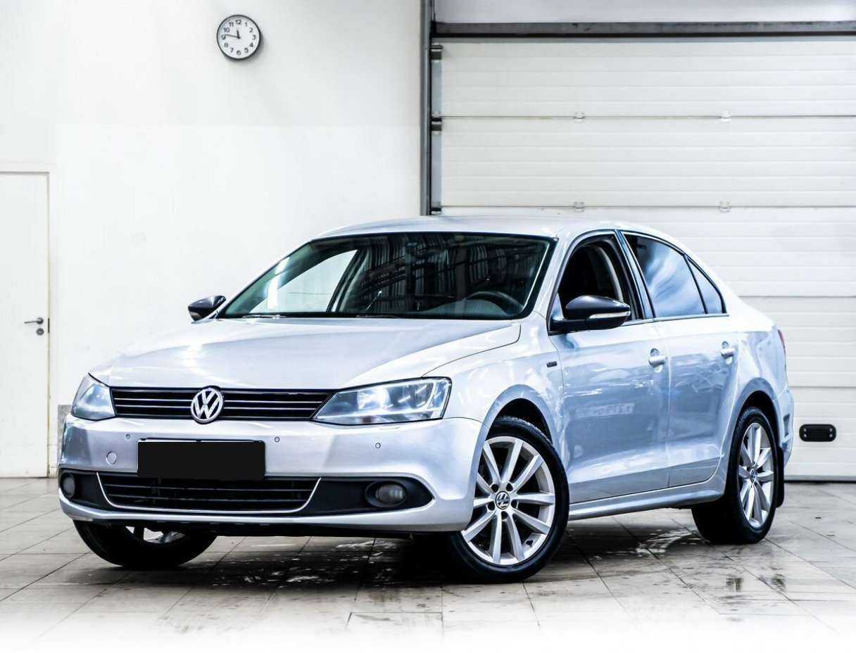Купить Volkswagen Jetta с пробегом. Посмотреть фото