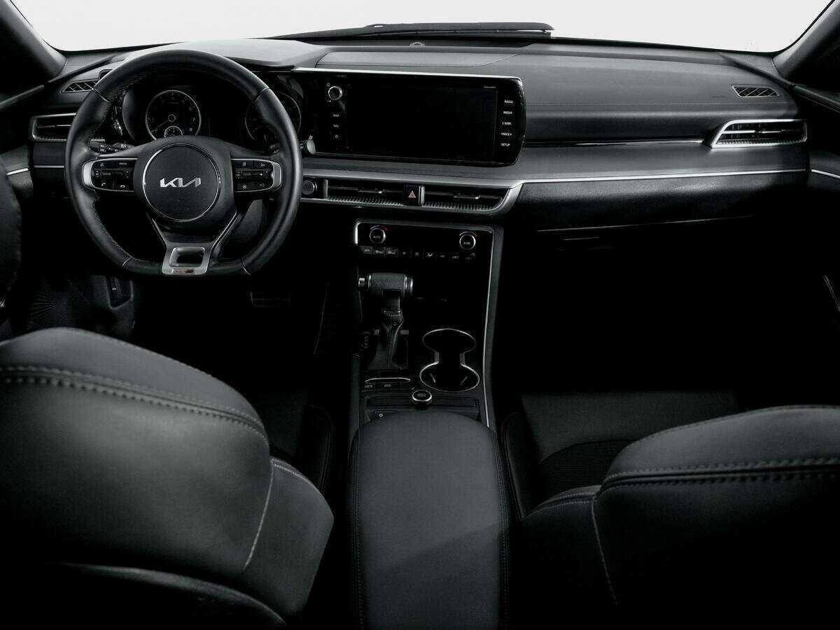 Купить Kia K5 с пробегом. Фото: #10