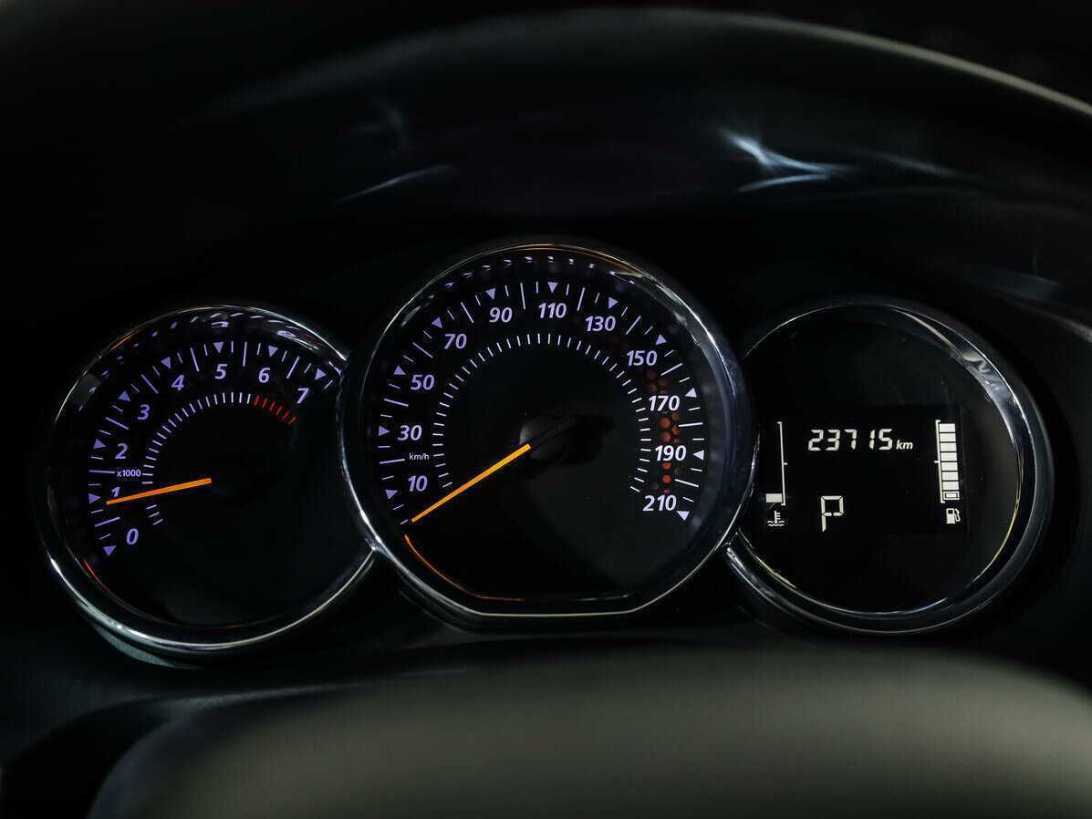 Купить Renault Sandero с пробегом. Фото: #15