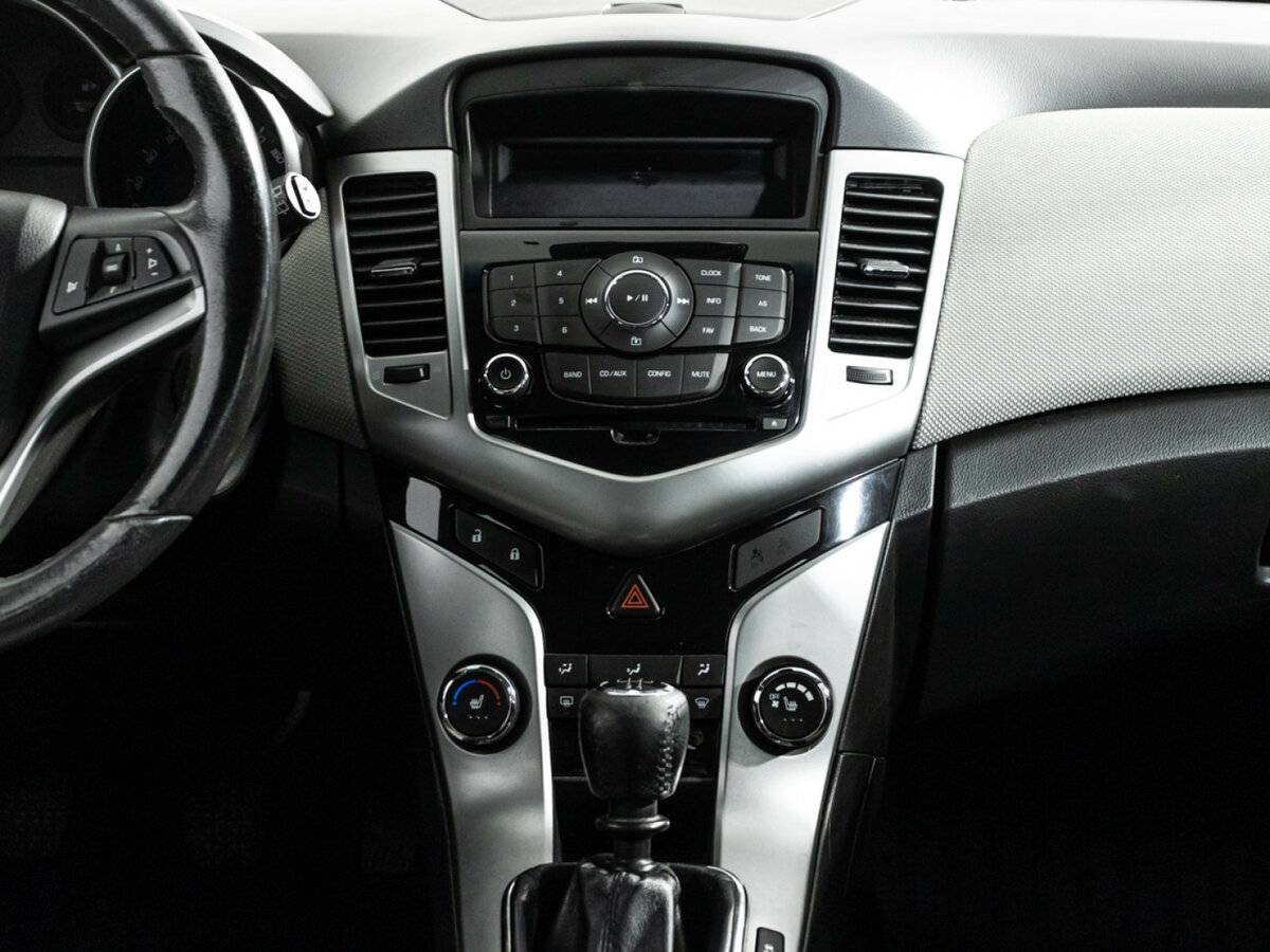 Купить Chevrolet Cruze с пробегом. Фото: #13