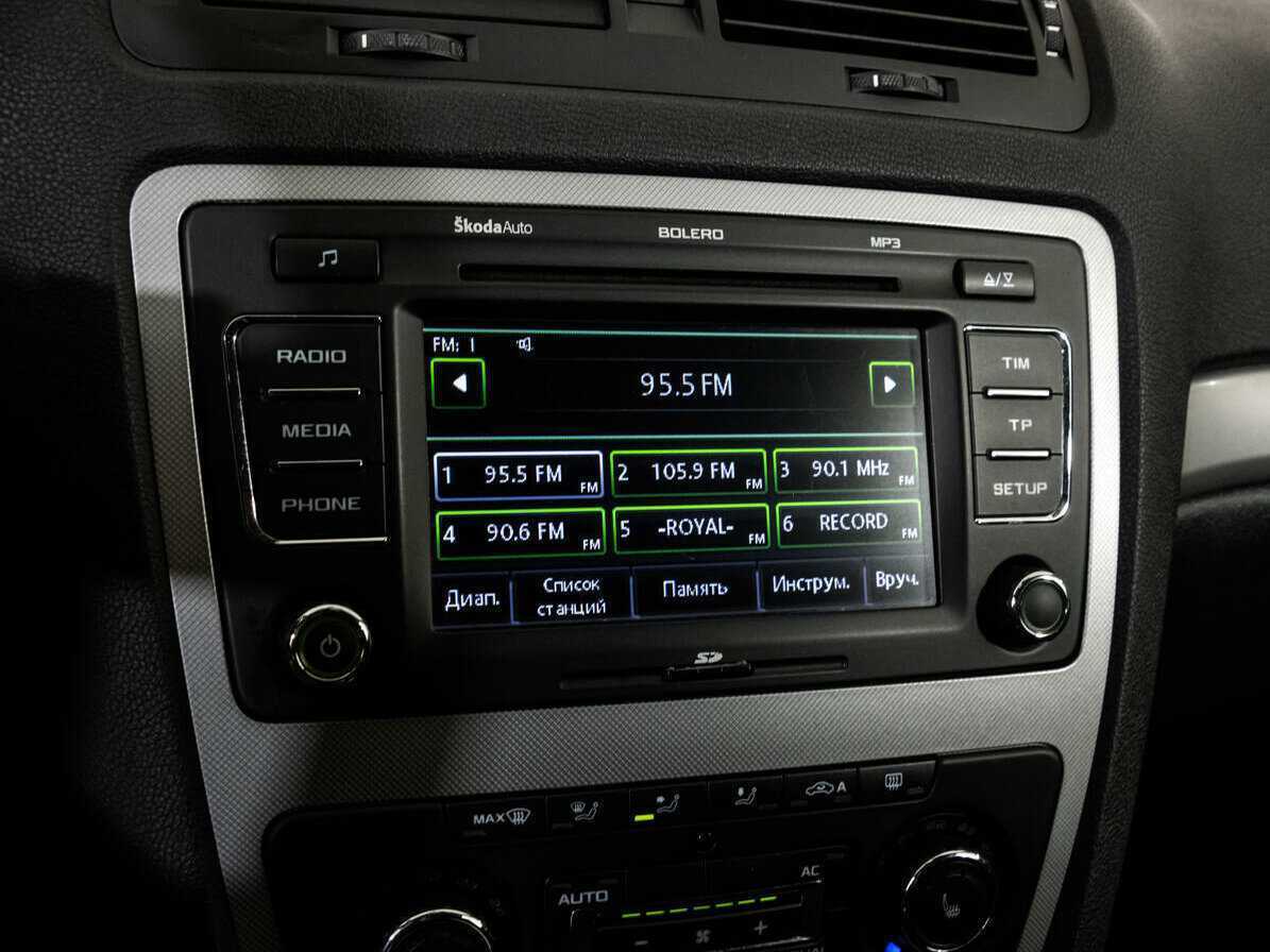 Купить Skoda Octavia с пробегом. Фото: #14