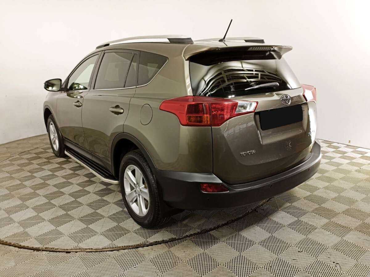 Купить Toyota RAV4 с пробегом. Фото: #6