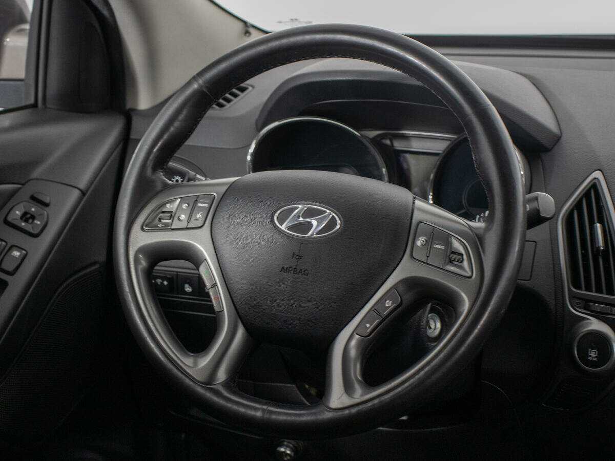 Купить Hyundai ix35 с пробегом. Фото: #17