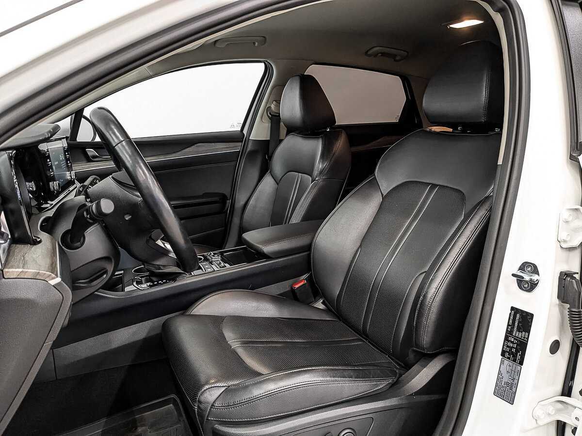 Купить Kia K5 с пробегом. Фото: #17