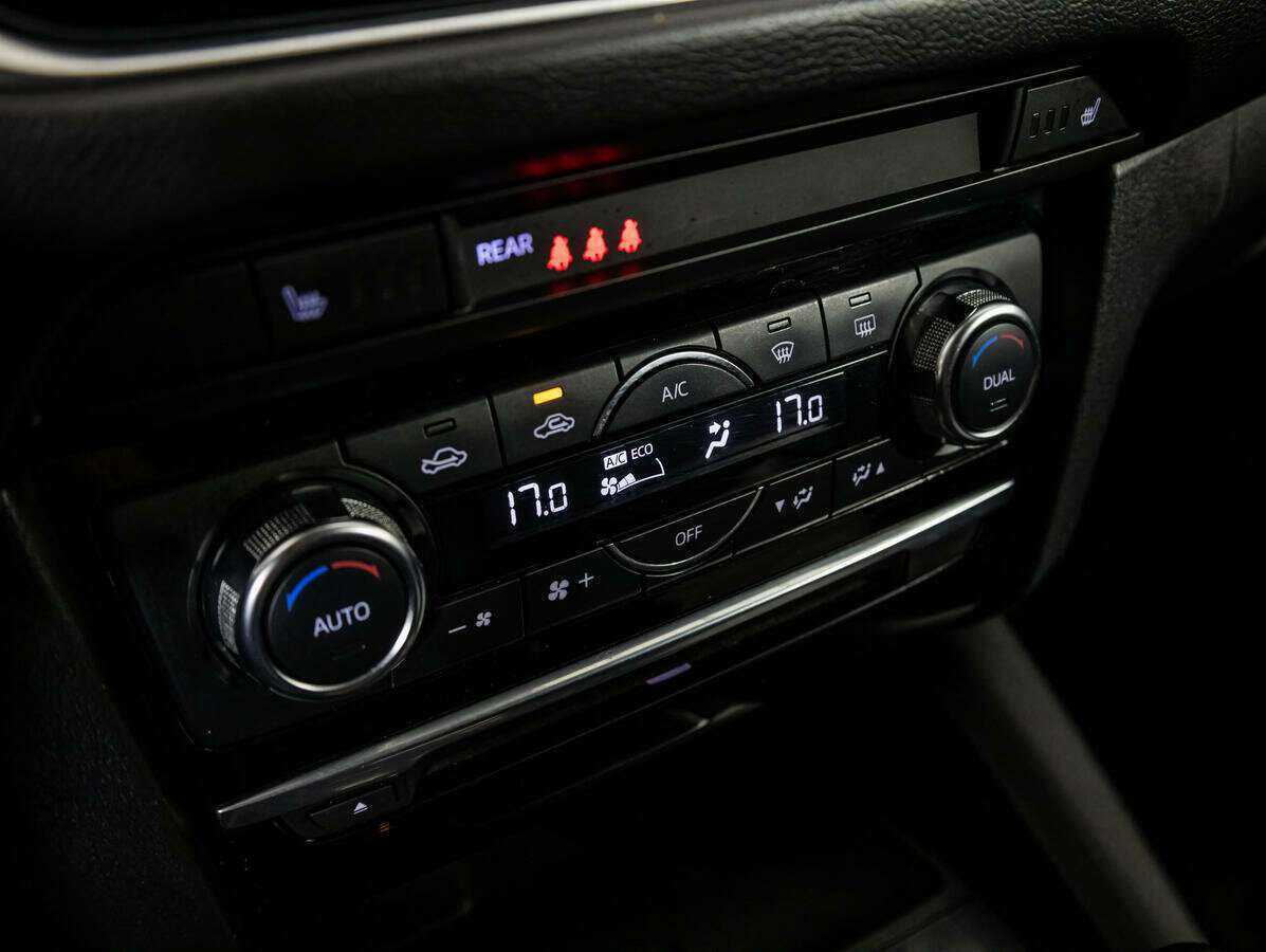 Купить Mazda 6 с пробегом. Фото: #15