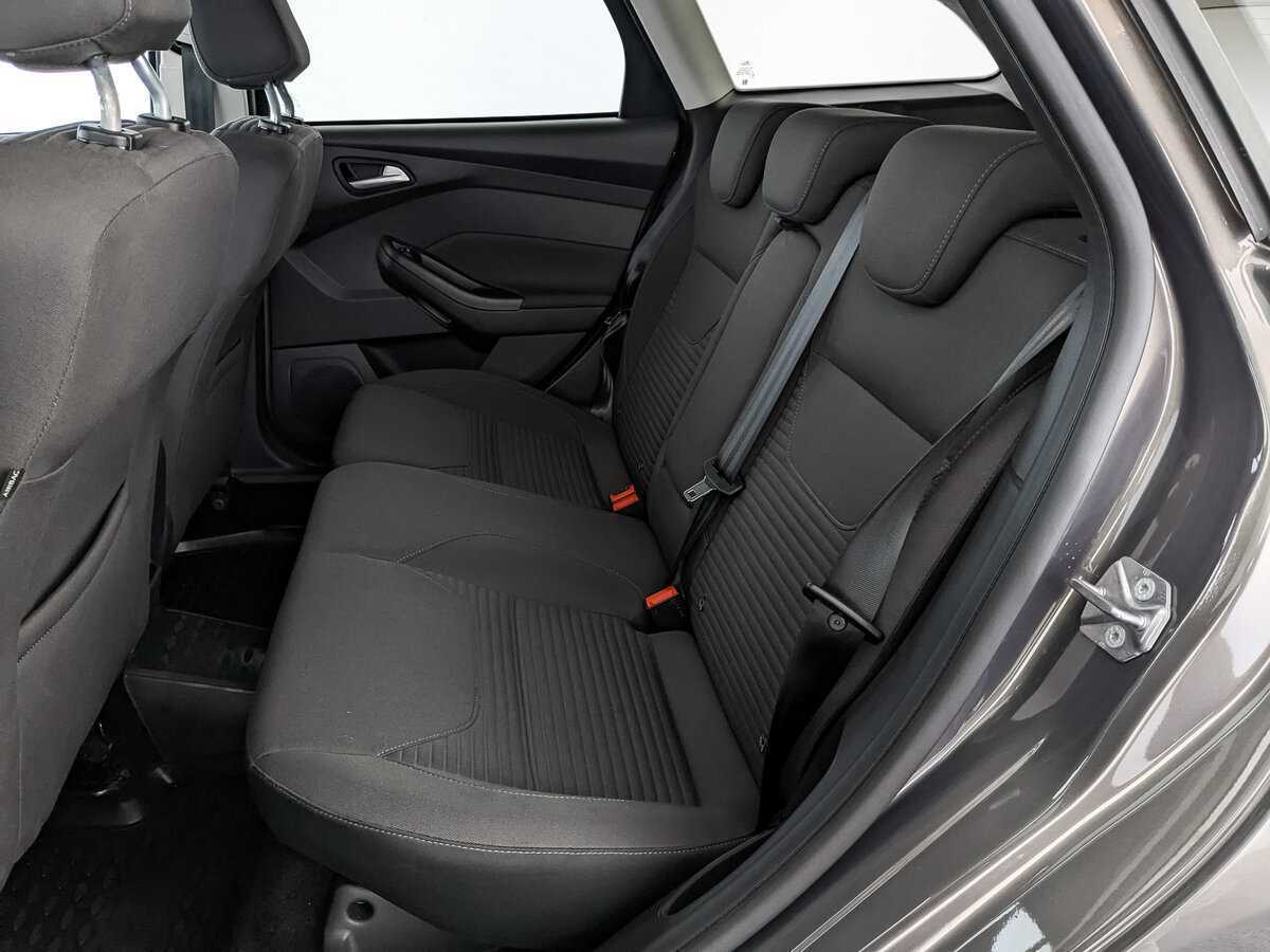 Купить Ford Focus с пробегом. Фото: #17