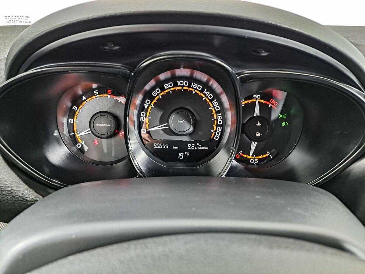 Купить Lada (ВАЗ) Vesta с пробегом. Фото: #10