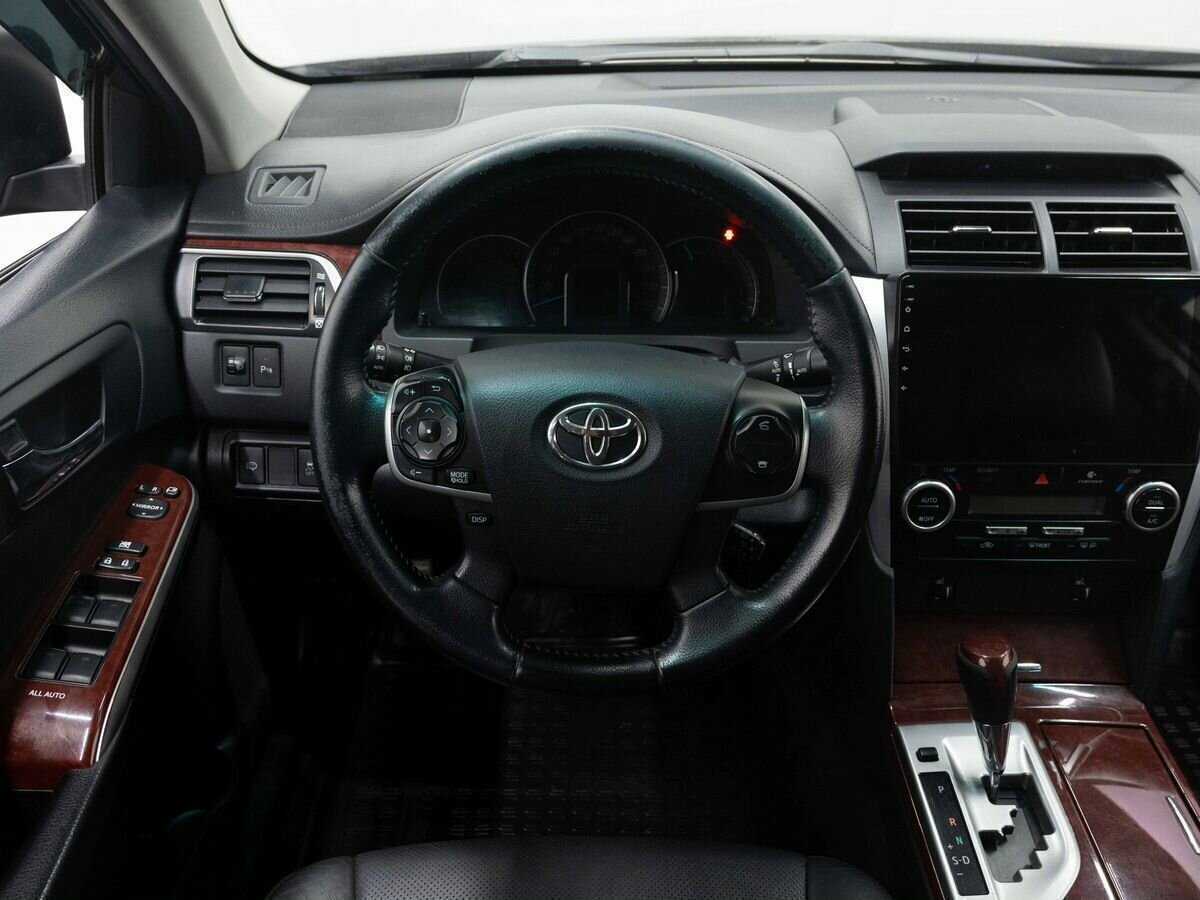Купить Toyota Camry с пробегом. Фото: #14