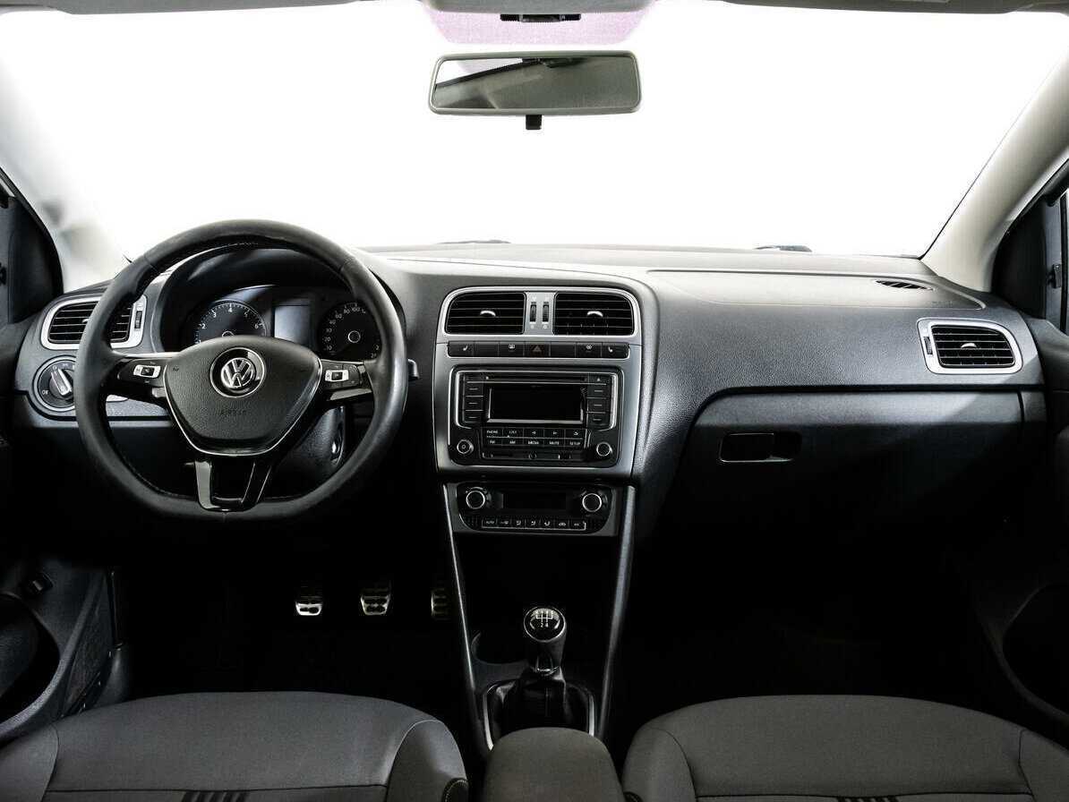 Купить Volkswagen Polo с пробегом. Фото: #9