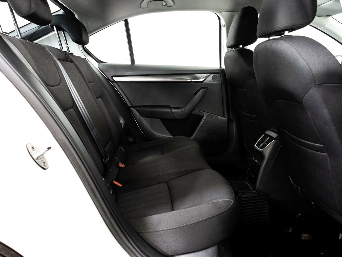 Купить Skoda Octavia с пробегом. Фото: #12