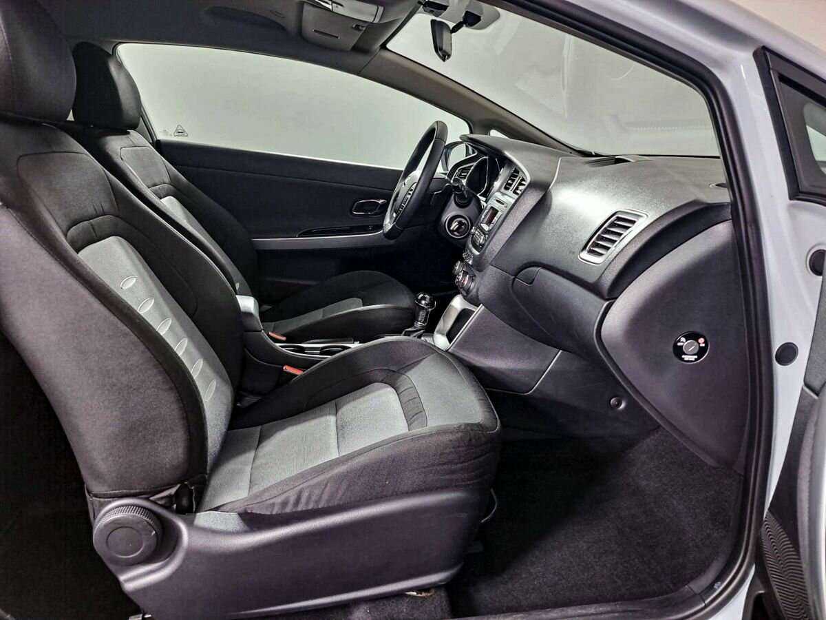 Купить Kia Ceed с пробегом. Фото: #6