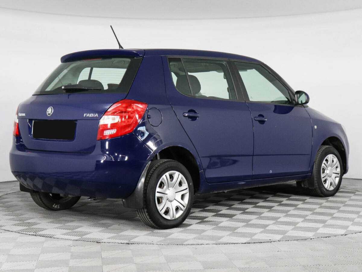 Купить Skoda Fabia с пробегом. Фото: #2