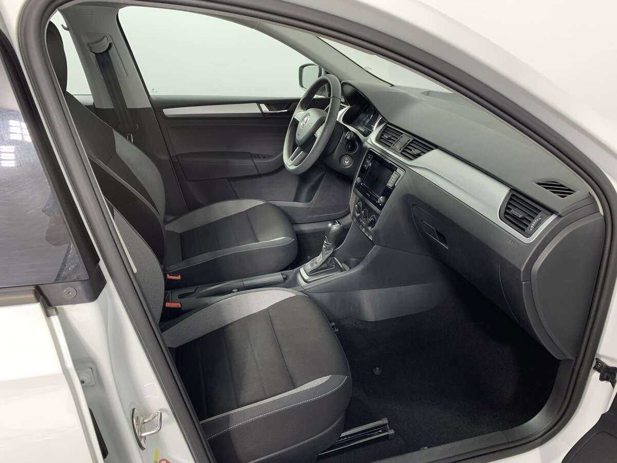 Купить Skoda Rapid с пробегом. Фото: #13