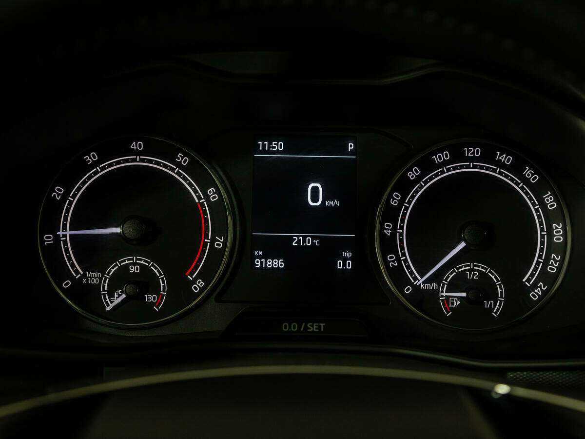 Купить Skoda Rapid с пробегом. Фото: #11