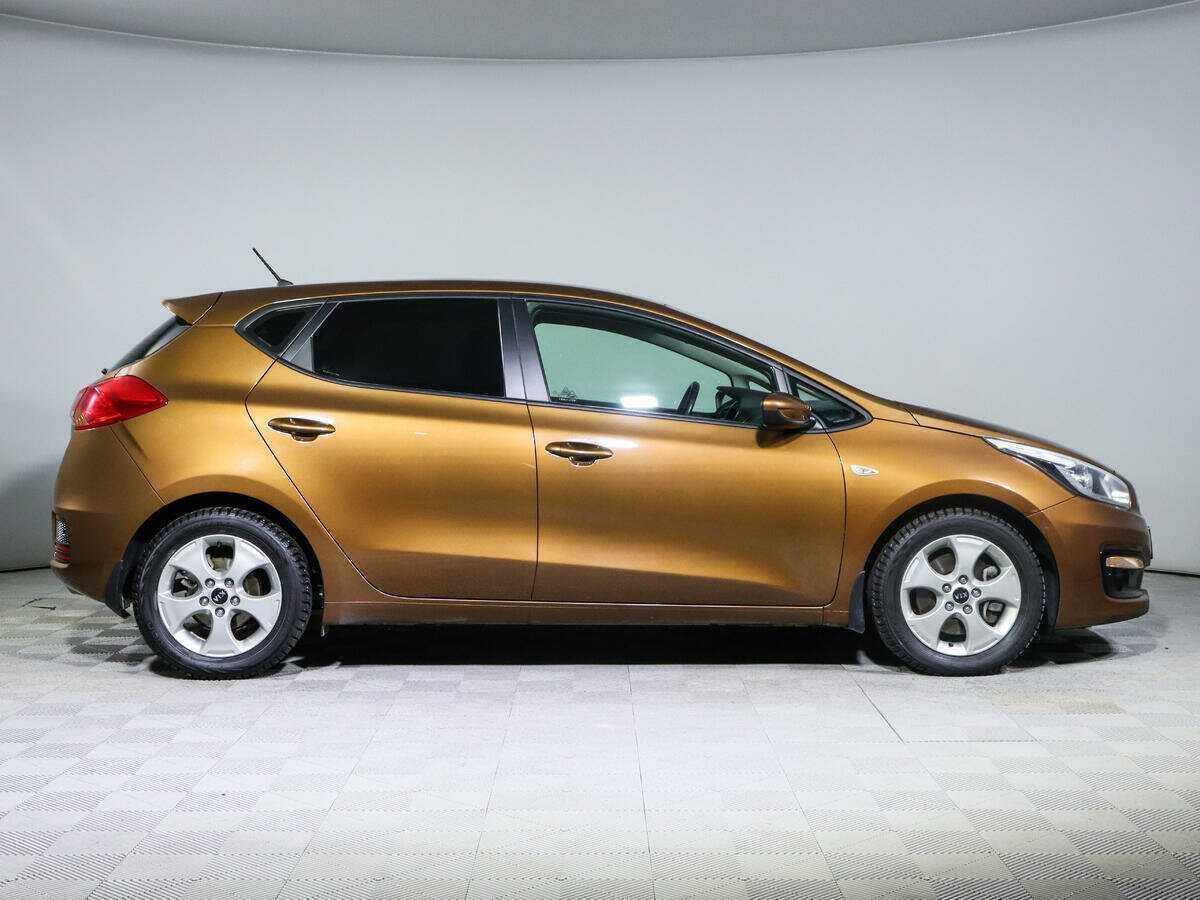 Купить Kia Ceed с пробегом. Фото: #3