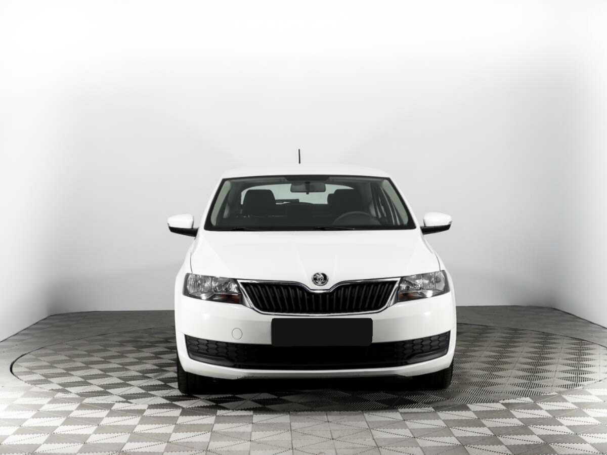 Купить Skoda Rapid с пробегом. Фото: #1