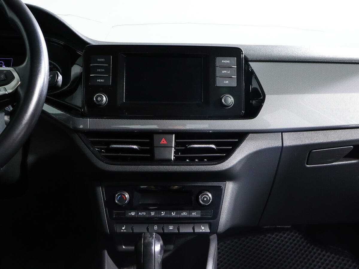 Купить Volkswagen Polo с пробегом. Фото: #10