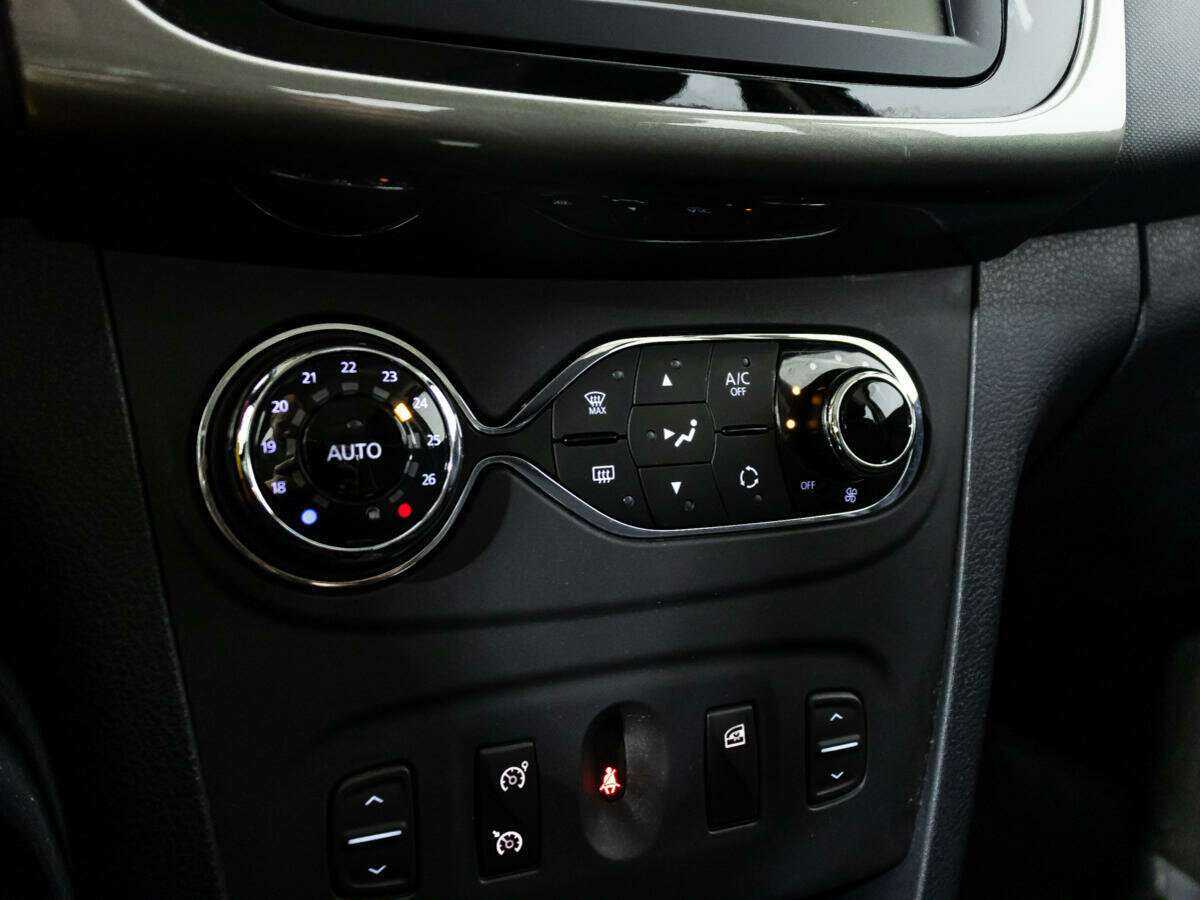 Купить Renault Sandero с пробегом. Фото: #15