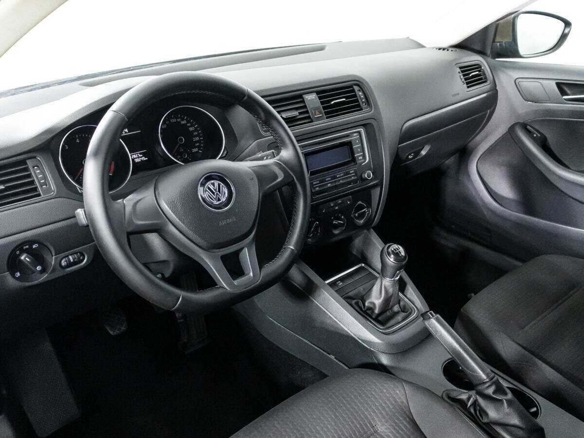Купить Volkswagen Jetta с пробегом. Фото: #10