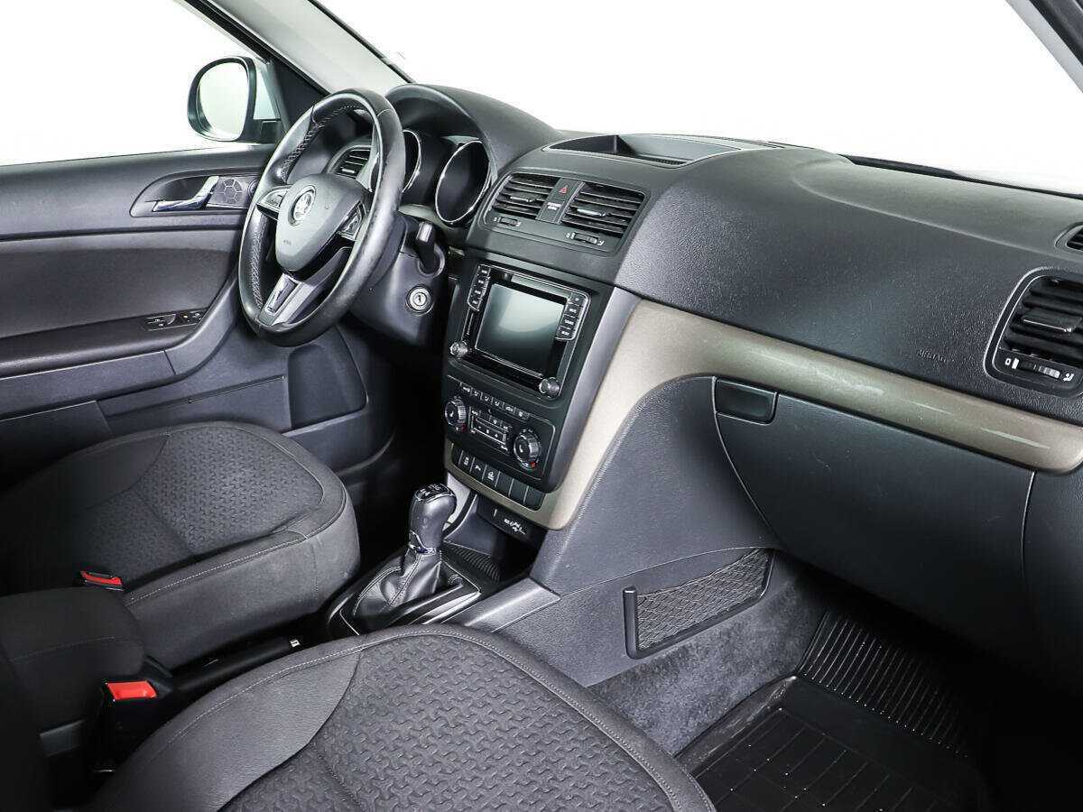 Купить Skoda Yeti с пробегом. Фото: #9