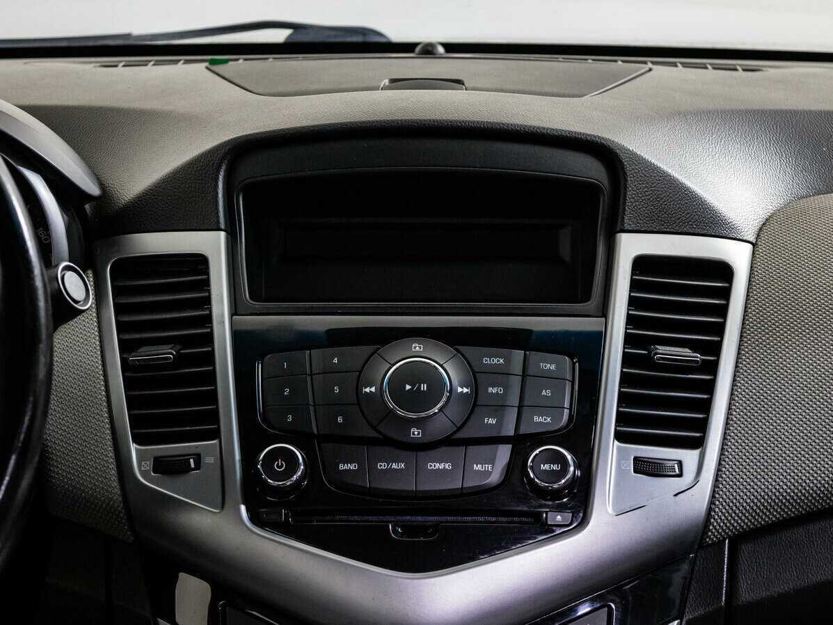 Купить Chevrolet Cruze с пробегом. Фото: #12