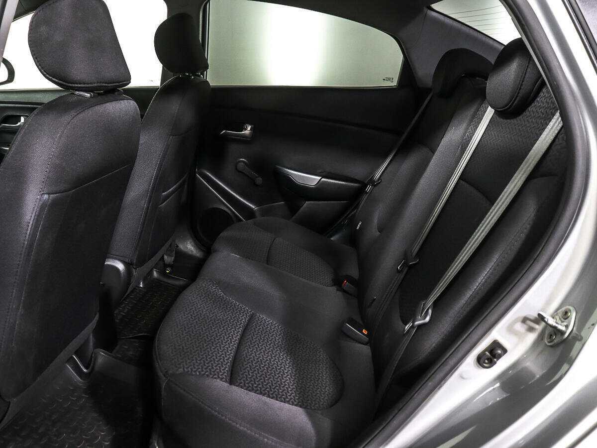 Купить Kia Rio с пробегом. Фото: #8