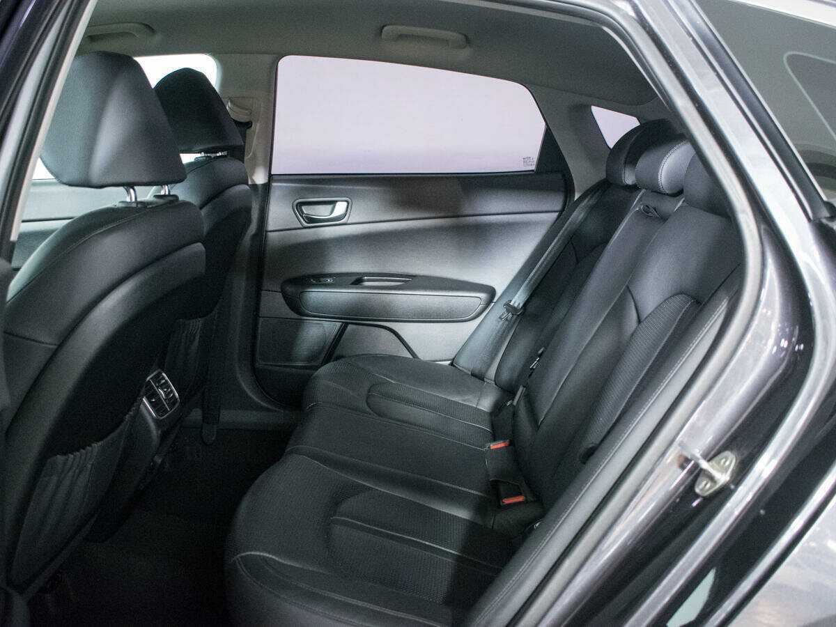 Купить Kia Optima с пробегом. Фото: #9