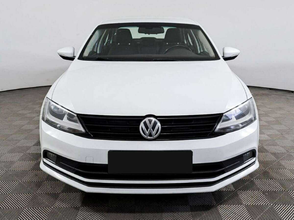 Купить Volkswagen Jetta с пробегом. Фото: #1