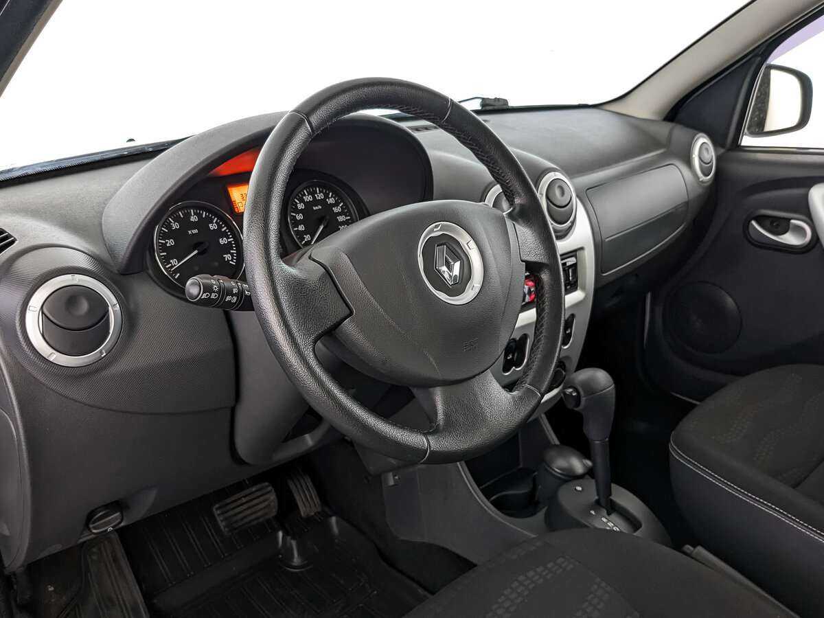 Купить Renault Sandero с пробегом. Фото: #9