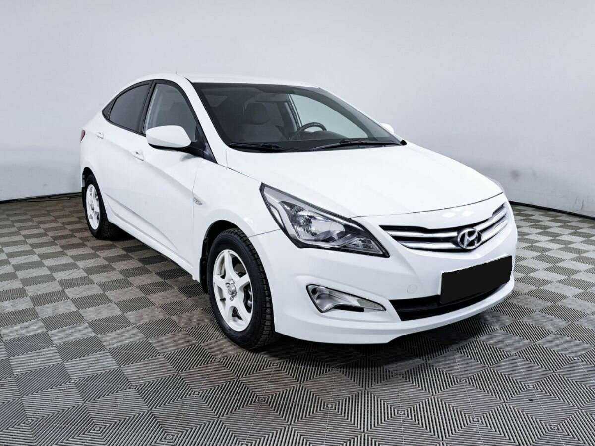 Купить Hyundai Solaris с пробегом. Фото: #2