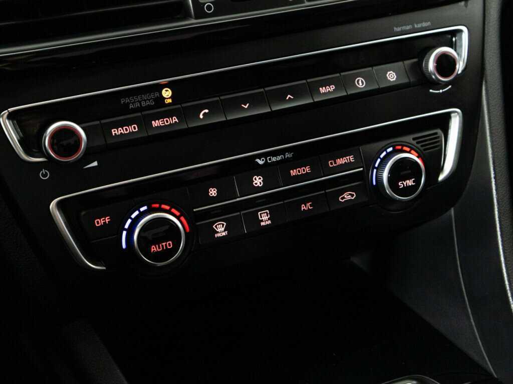 Купить Kia Optima с пробегом. Фото: #21