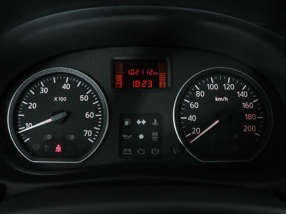 Купить Nissan Almera с пробегом. Фото: #10