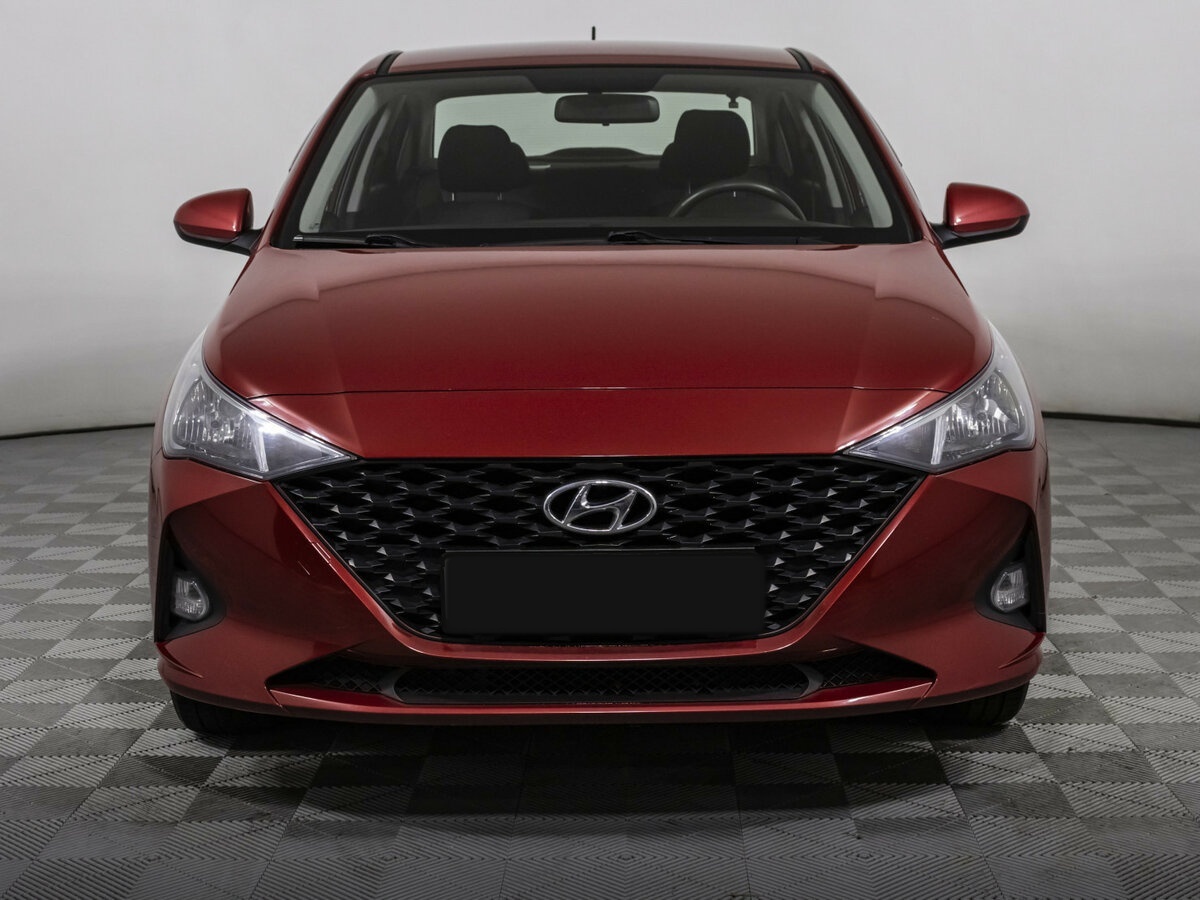 Купить Hyundai Solaris с пробегом. Фото: #1