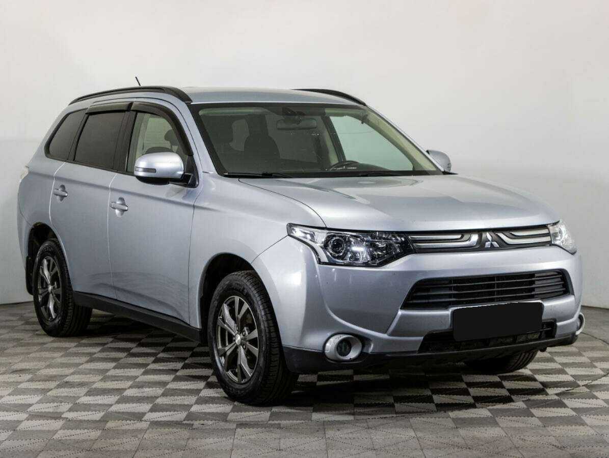 Купить Mitsubishi Outlander с пробегом. Фото: #2