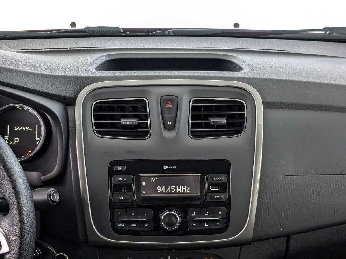 Купить Renault Logan с пробегом. Фото: #12